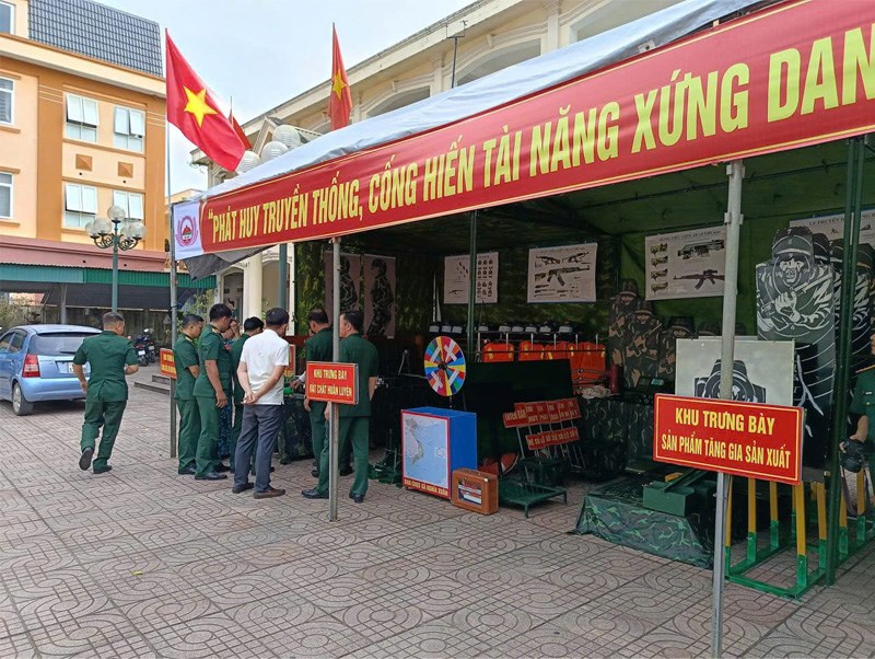 Anh-tin-bai